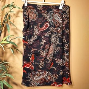 Patterned skirt with pull tie